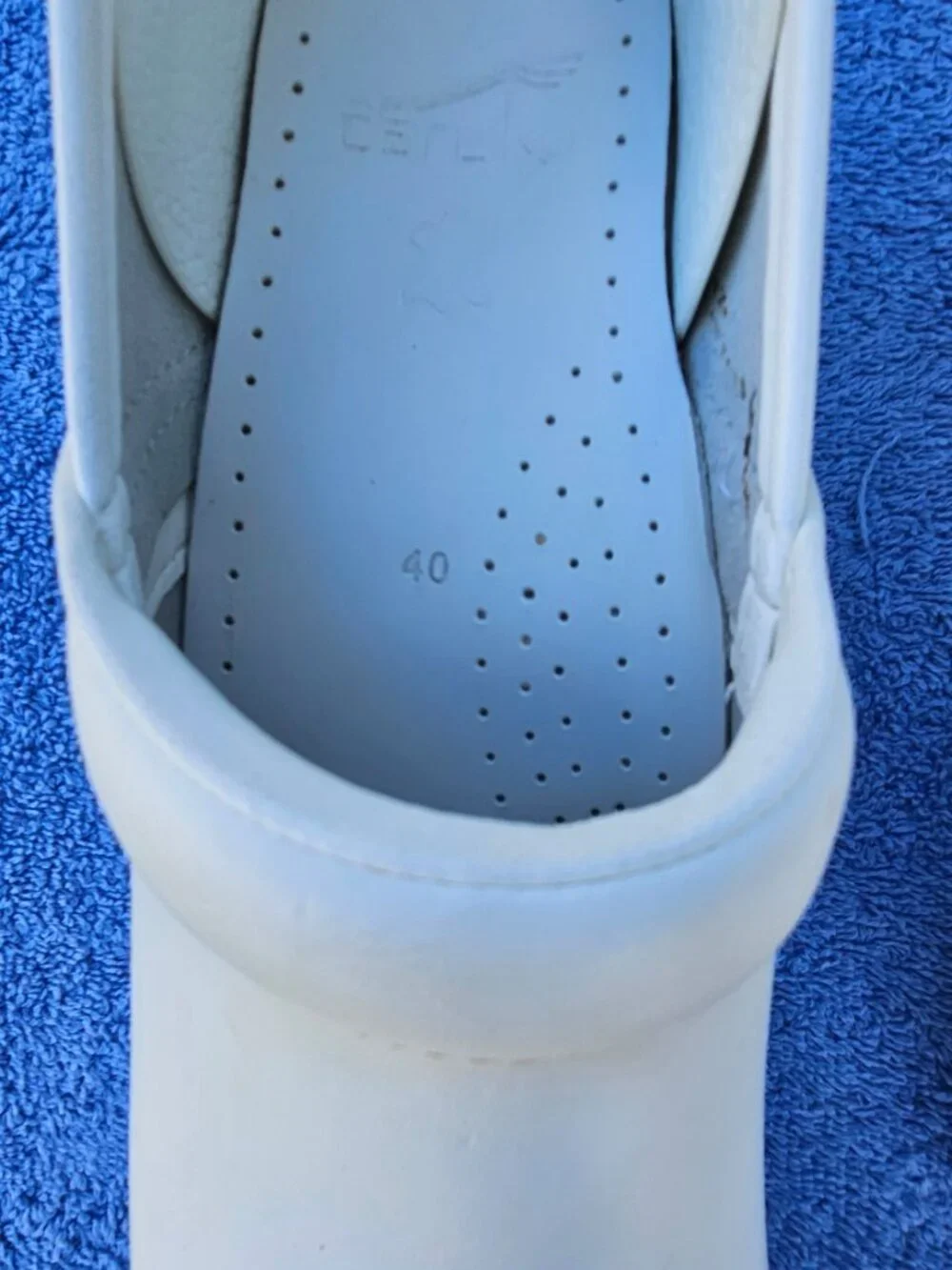 Dansko Women's Size 40 (US Women's 9.5-10) White Professional Clogs - Picture 2 of 6